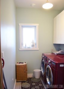 DIY Moomy Laundry Room Makover
