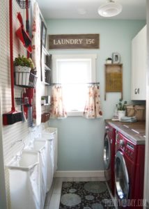 DIY Moomy Laundry Room Makover