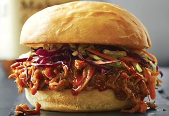Sandwich de porc effiloché à l’érable