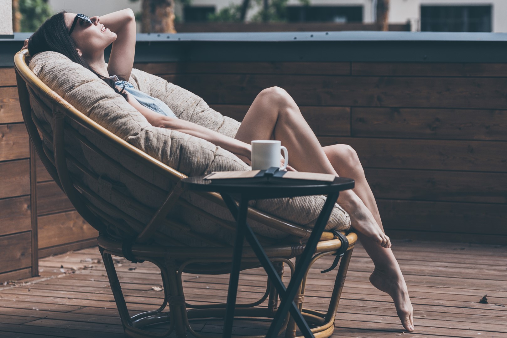 Woman relaxing (Large)
