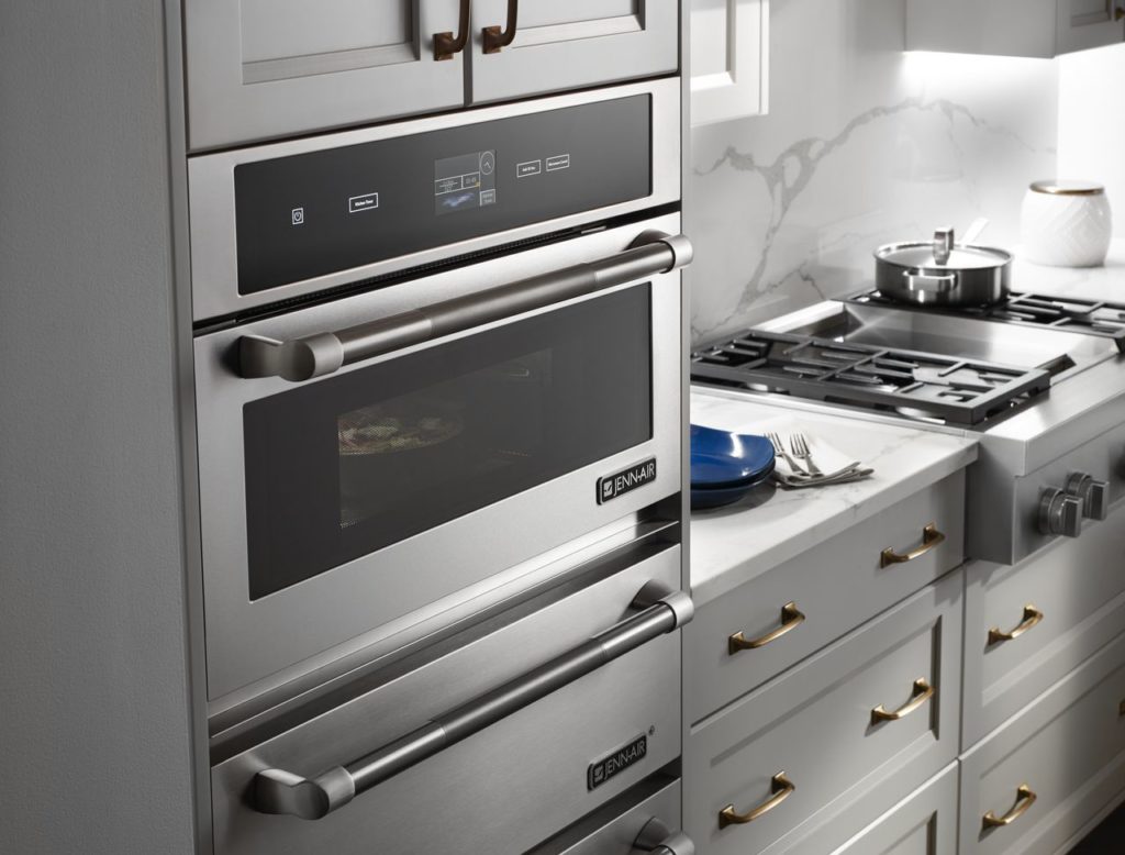Built-In VS. Countertop Microwaves