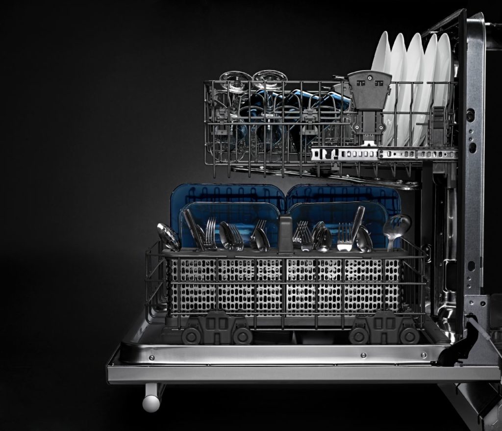 Le lave-vaisselle Maytag et le cycle PowerBlast vous simplifient le nettoyage après les repas_2