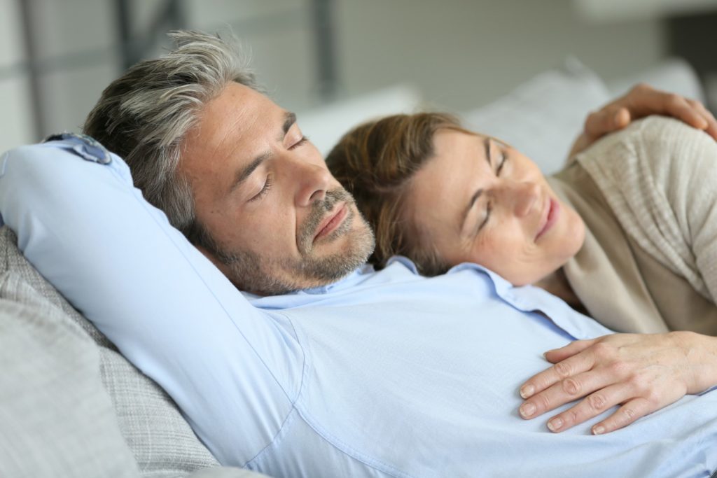 L’impact du vieillissement sur vos habitudes de sommeil | Ameublement ...