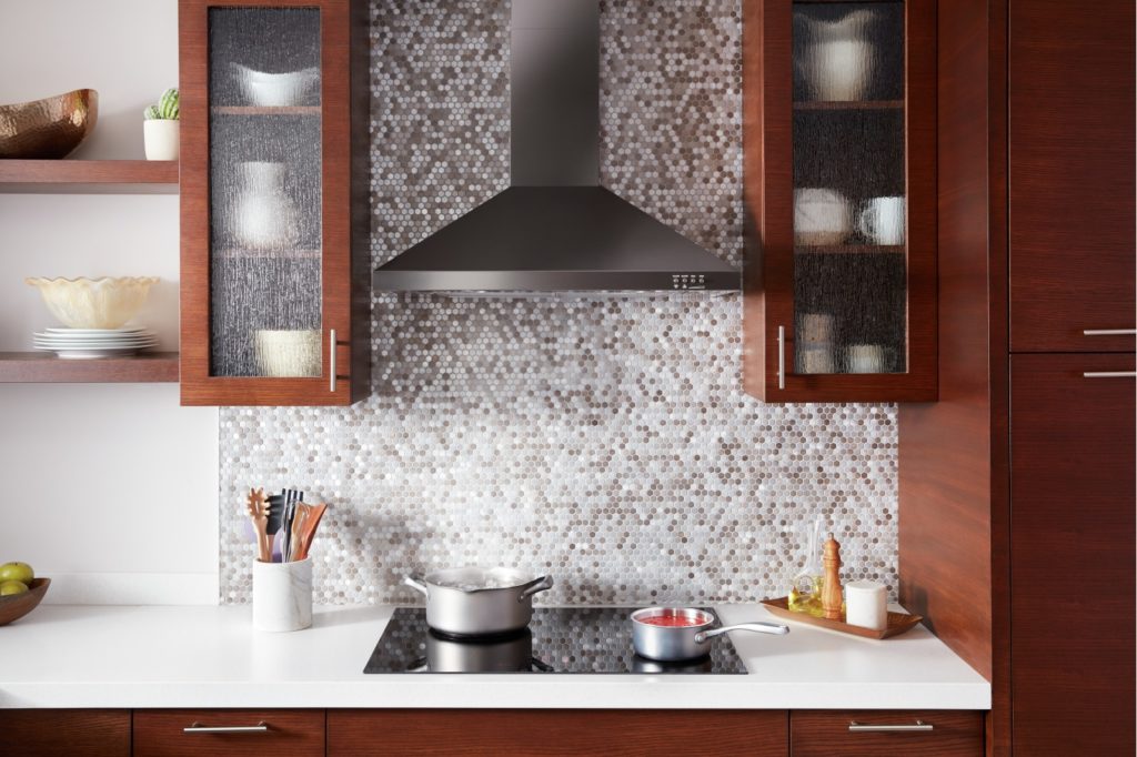 Surface à induction ou électrique comment optimiser votre cuisine Whirlpool