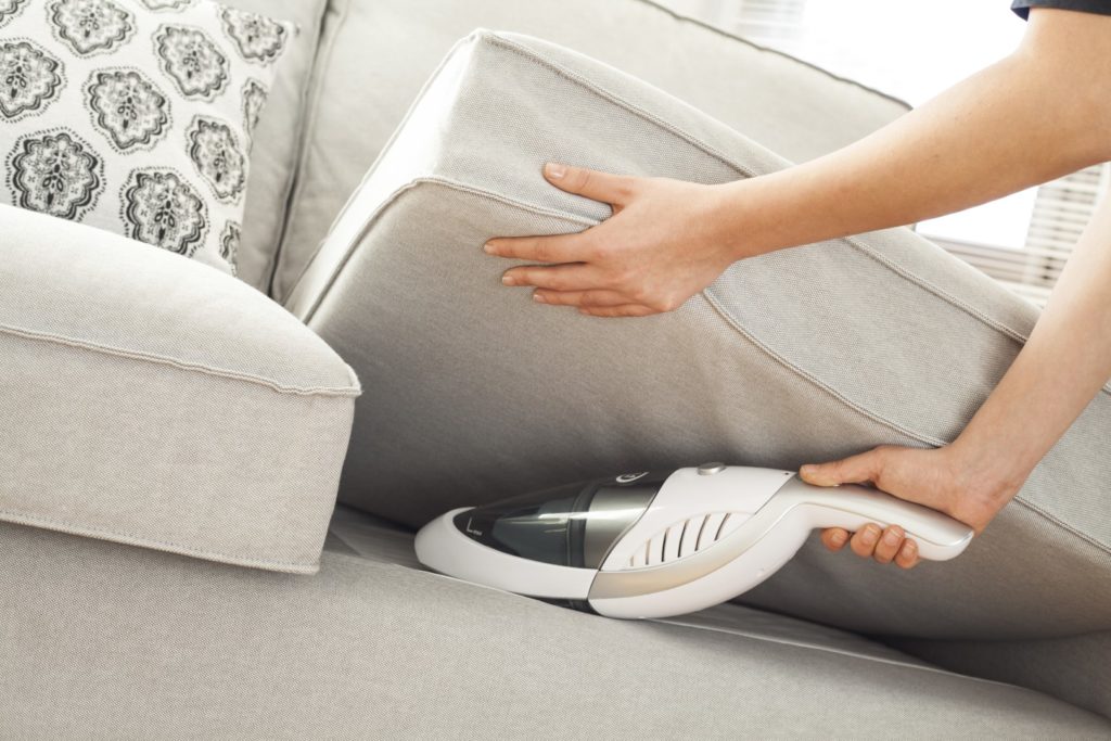 Useful Cleaning Checklist for Your Living Room