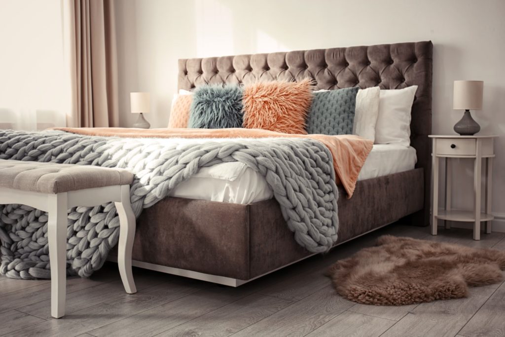 Matelas dans un lit rembourré