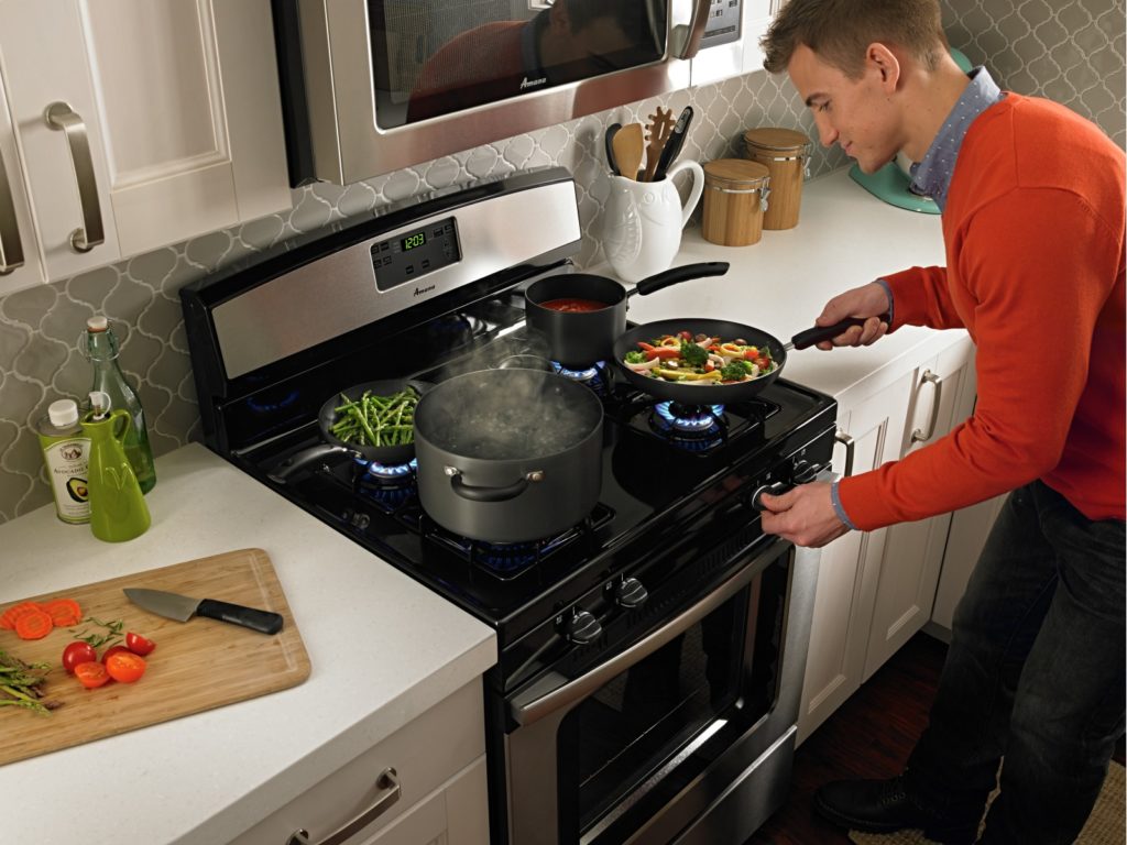 How to Choose the Perfect Range for Your Kitchen