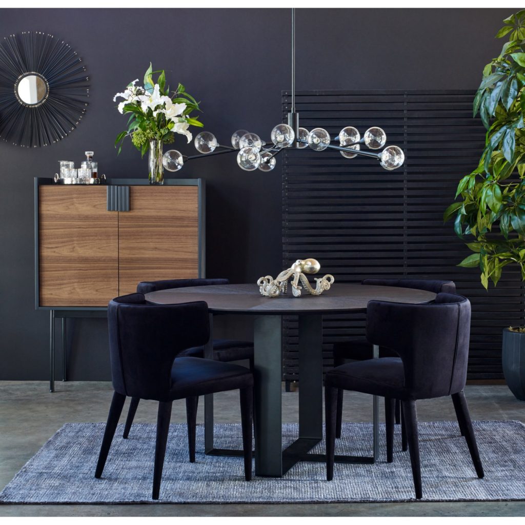 Black Dining Room Décor by Moes