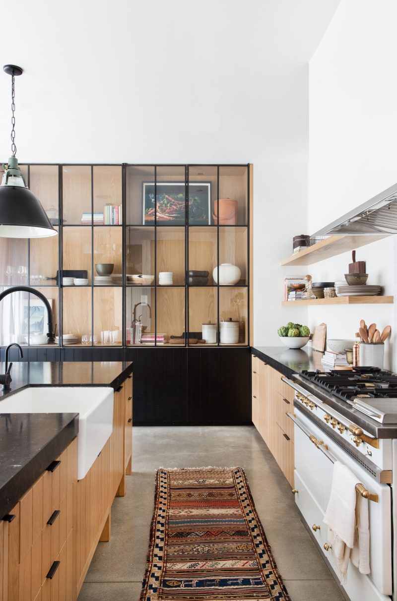 Kitchen Design with Less Clutter
