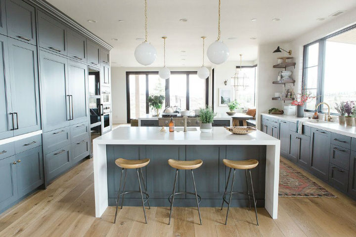 Bar Stools 101: Finding the Right Fit