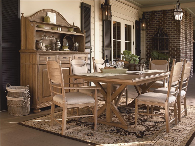 universal furniture