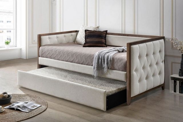 Tufted Daybed With Trundle
