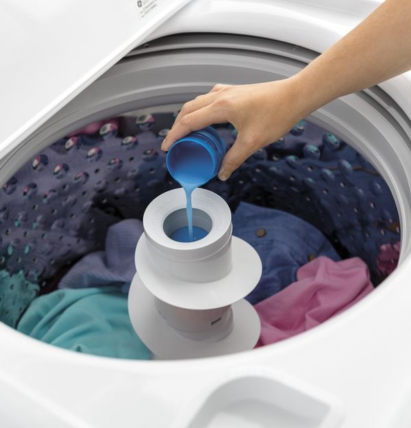 GE 4.5 Cu. Ft. White Top Load Washer with agitator