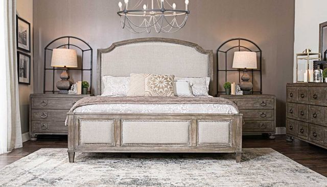 front view of a modern bedroom with the Riverside 4-Pc King Bedroom Set