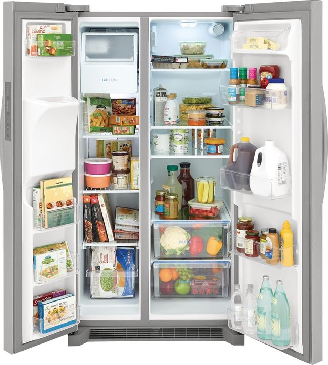 Frigidaire refrigerator with open doors