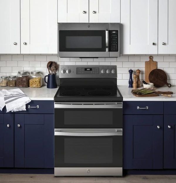 GE 30" Stainless Steel Free Standing Electric Range